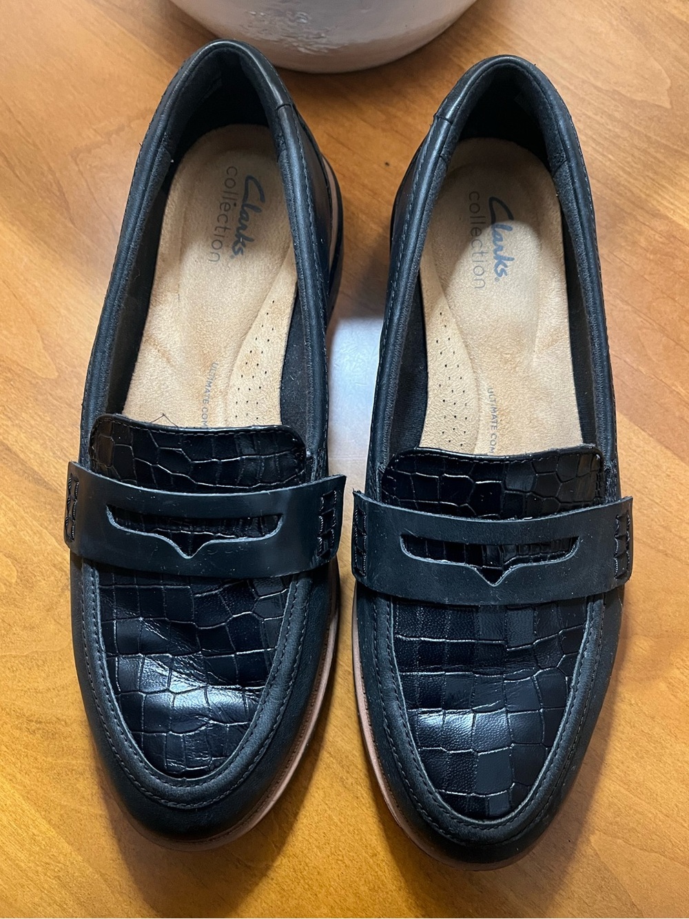 Clarks Westlynn Ayla Black Leather Croc Penny Loafers Lug Sole • 9W • EUC